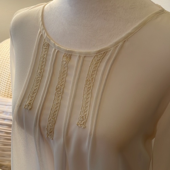 Elodie Women’s Cream Long Sleeve Sheer Top - size Large - Picture 2 of 9
